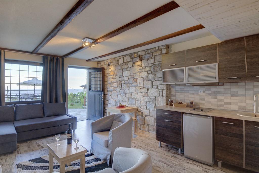 Mple Feggari Apartment Mouresi Bagian luar foto